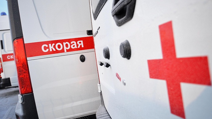 В ЛНР автобус опрокинулся в кювет, пострадали семь человек