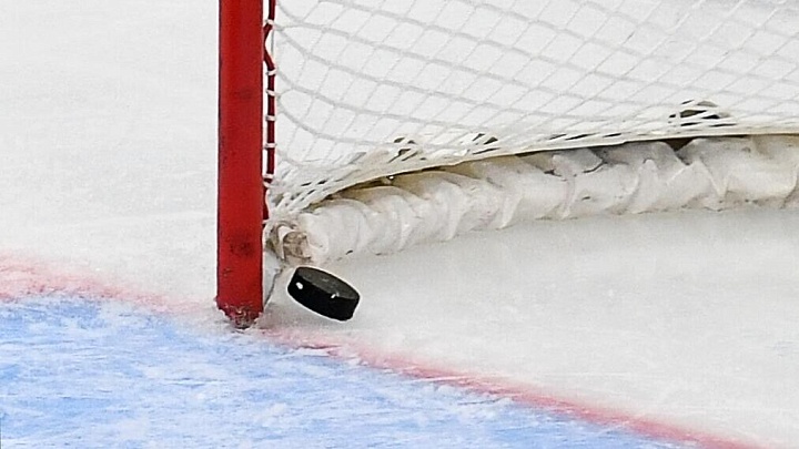 Шайбы Голдобина и Лайпсика помогли СКА обыграть "Адмирал" в матче КХЛ